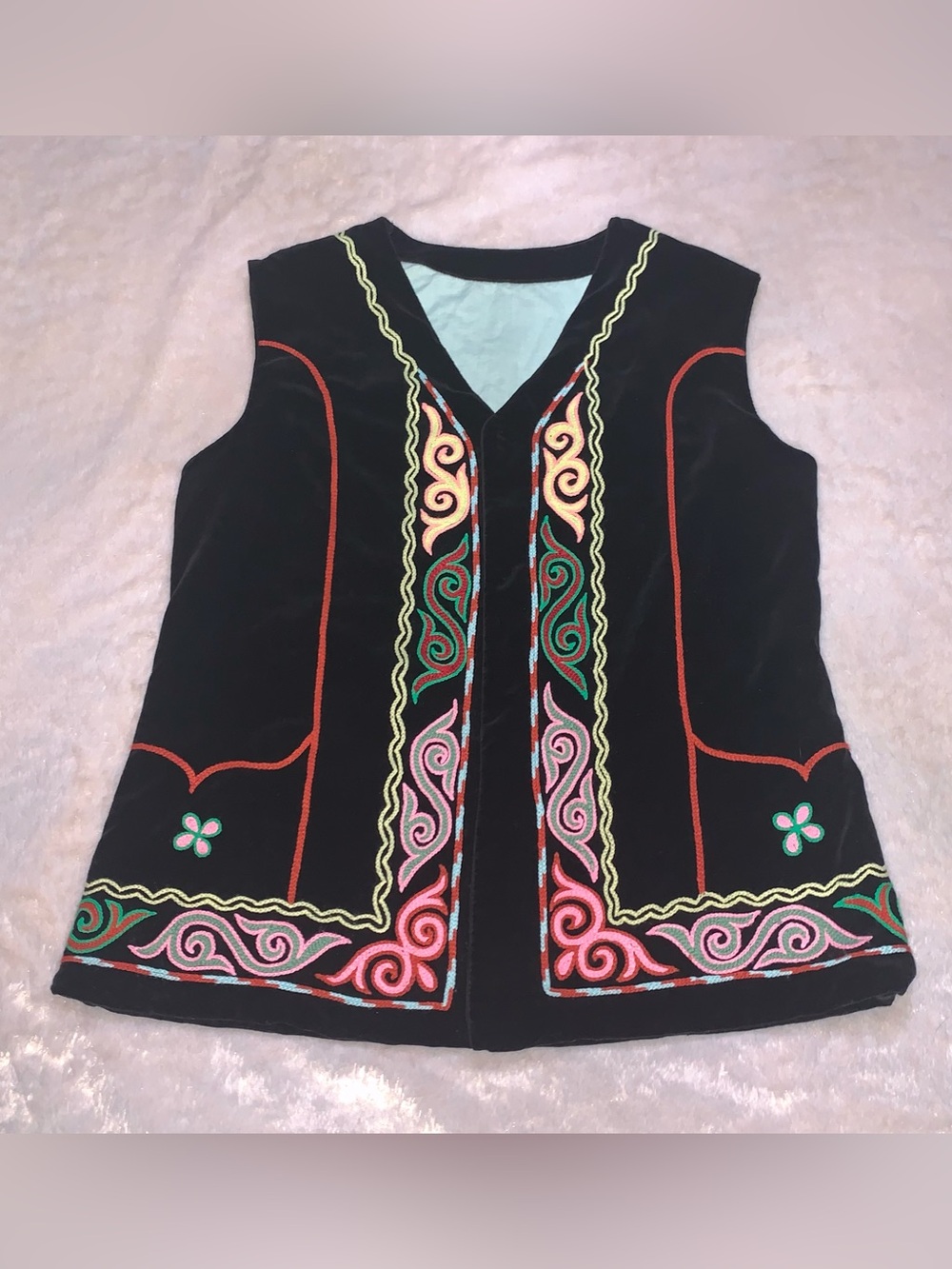 Vintage Black Multicolor Embroidered Folk Art Vest Boho Open Front Size M/L